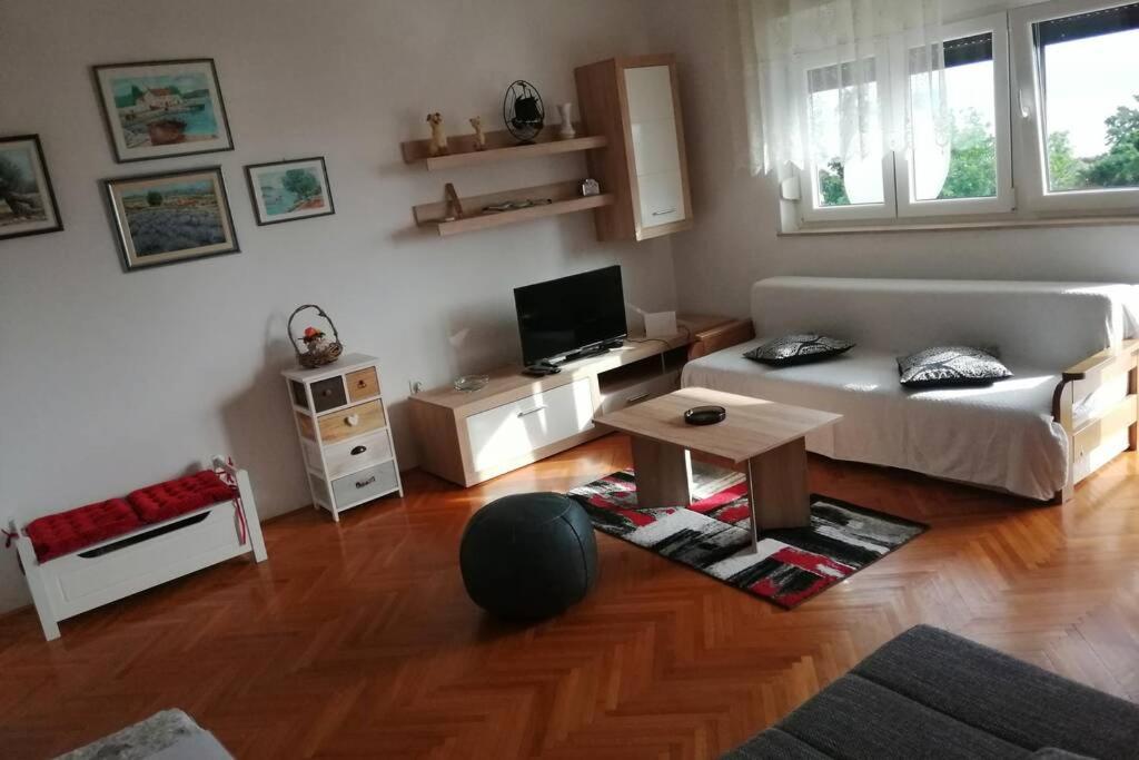 קריקווניצה Spacious 2-Room Apartment With Beautiful Sea View מראה חיצוני תמונה