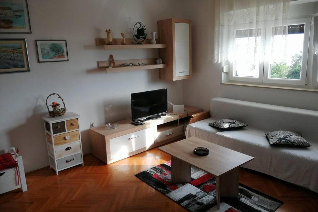 קריקווניצה Spacious 2-Room Apartment With Beautiful Sea View מראה חיצוני תמונה
