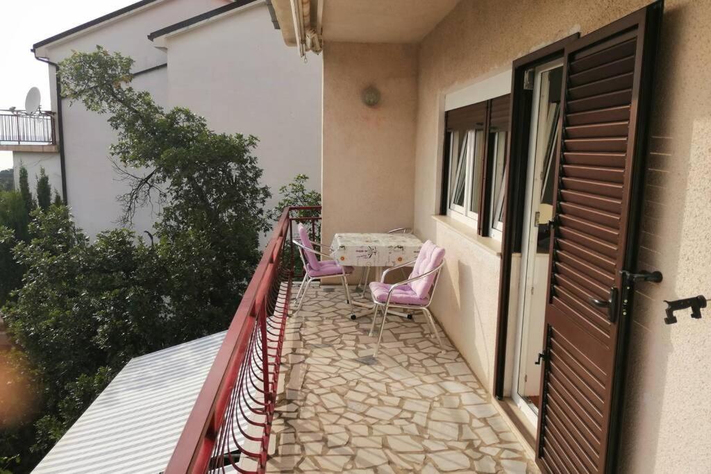 קריקווניצה Spacious 2-Room Apartment With Beautiful Sea View מראה חיצוני תמונה
