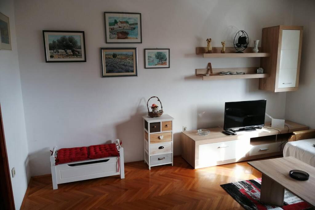 קריקווניצה Spacious 2-Room Apartment With Beautiful Sea View מראה חיצוני תמונה